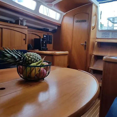Merveilleux Moment De Detente Sur Notre Voilier Botel *